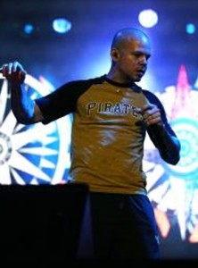 Calle 13, anoche, durante su actuación.