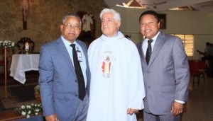 Monchy Rodríguez, luego de que se oficializara la misa de Acción de Gracia, con motivo del 72 aniversario de fundación de la entidad que preside.
