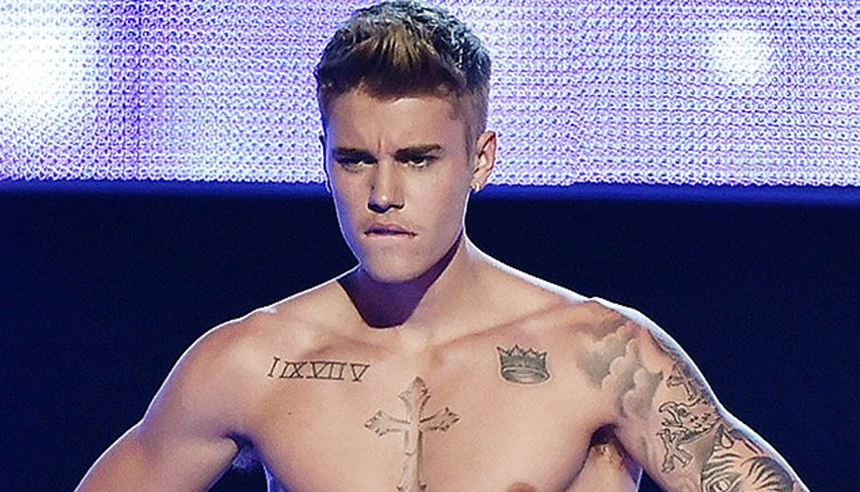 Claudio Concepcion Justin Bieber Fotografiado Completamente Desnudo En Bora Bora
